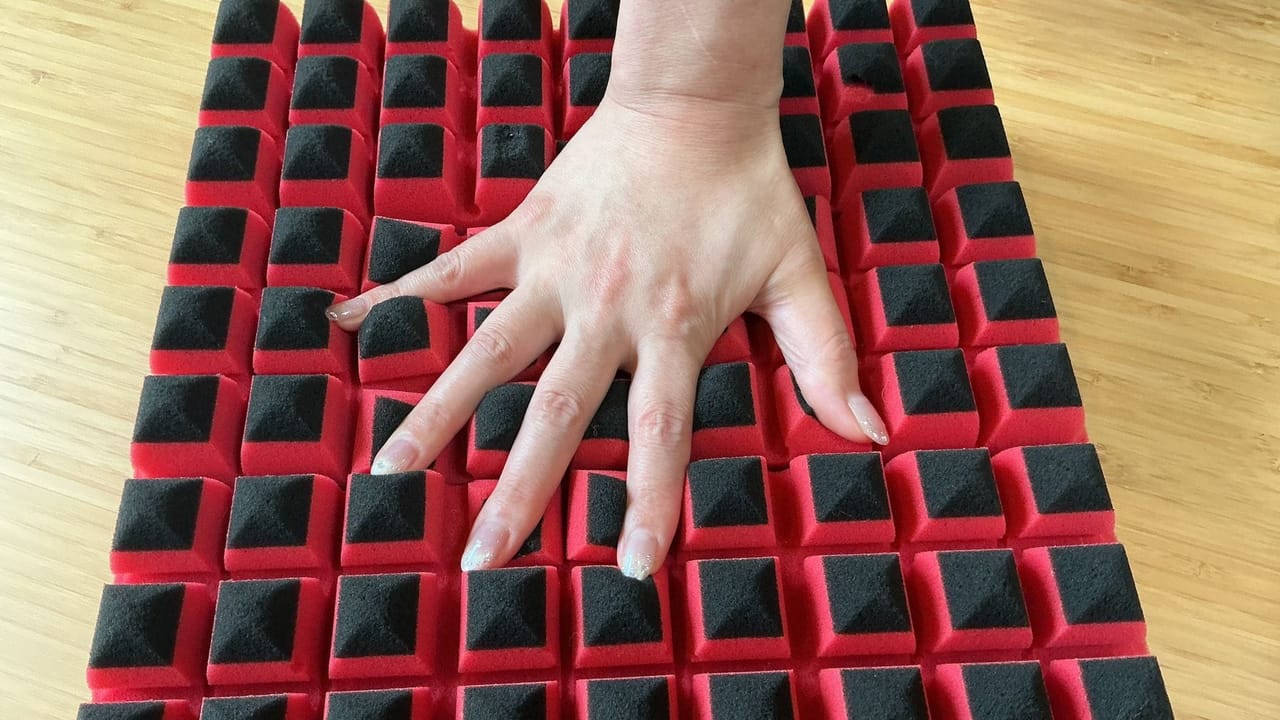 点で支える体圧分散マットレスの凹凸構造