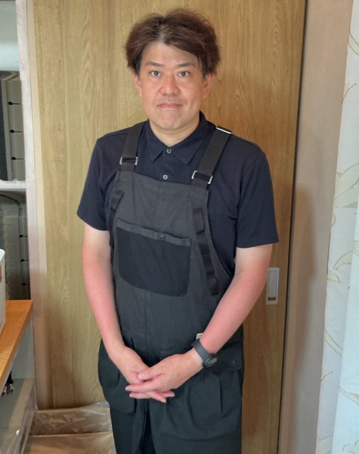エプロン姿の店主 千葉俊哉